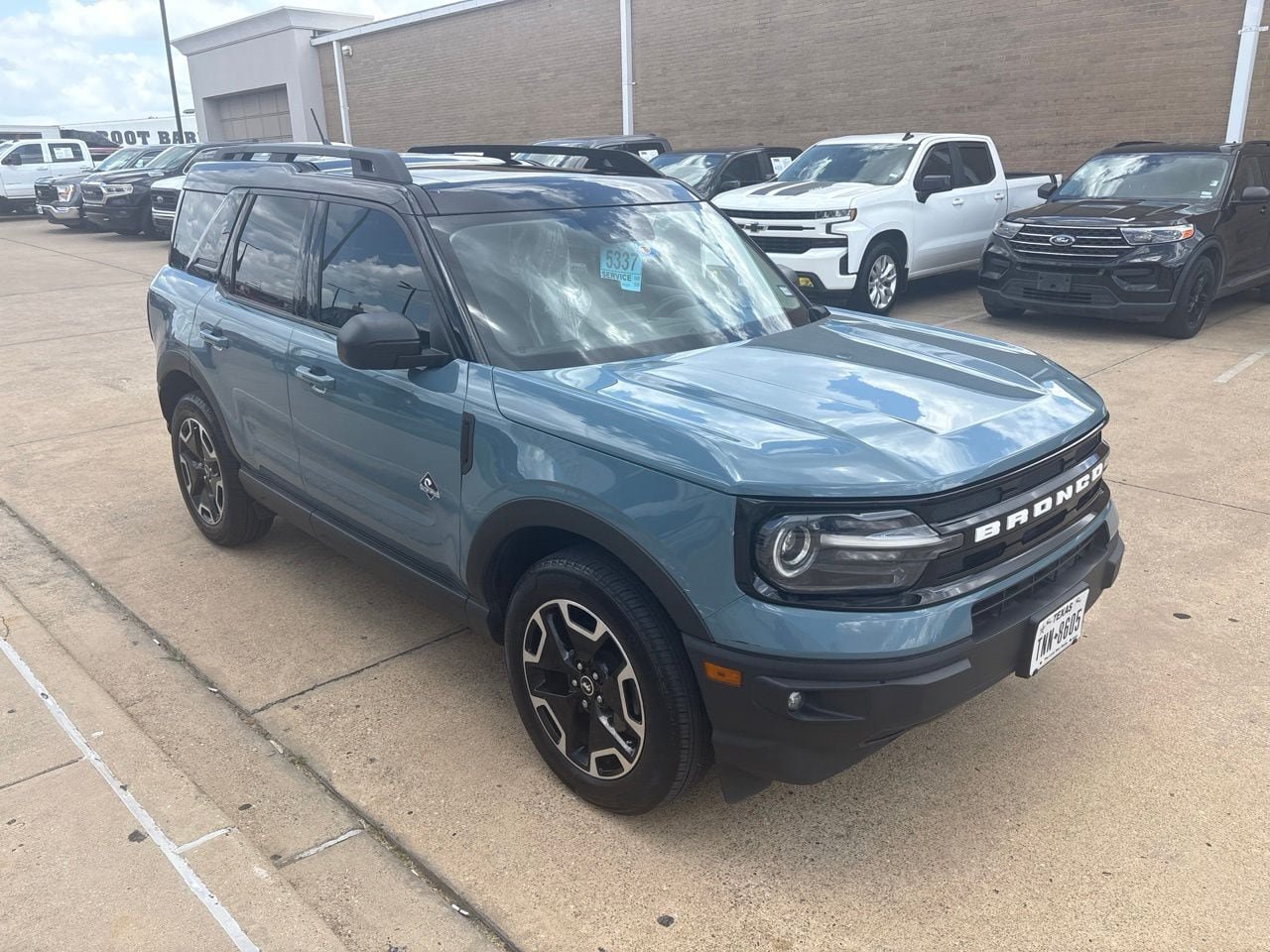 Certified 2023 Ford Bronco Sport Outer Banks w/ Tech Package AWD/4WD image 4