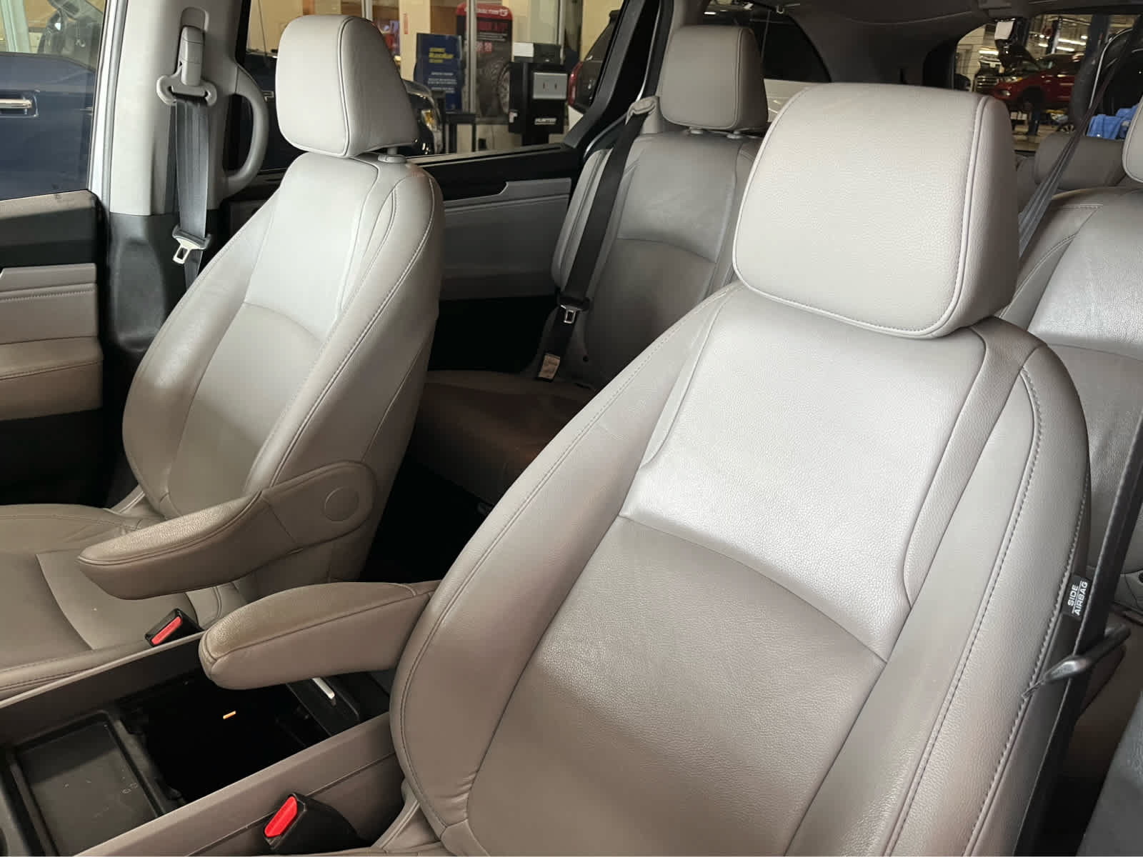 Used 2021 Honda Odyssey Touring image 17