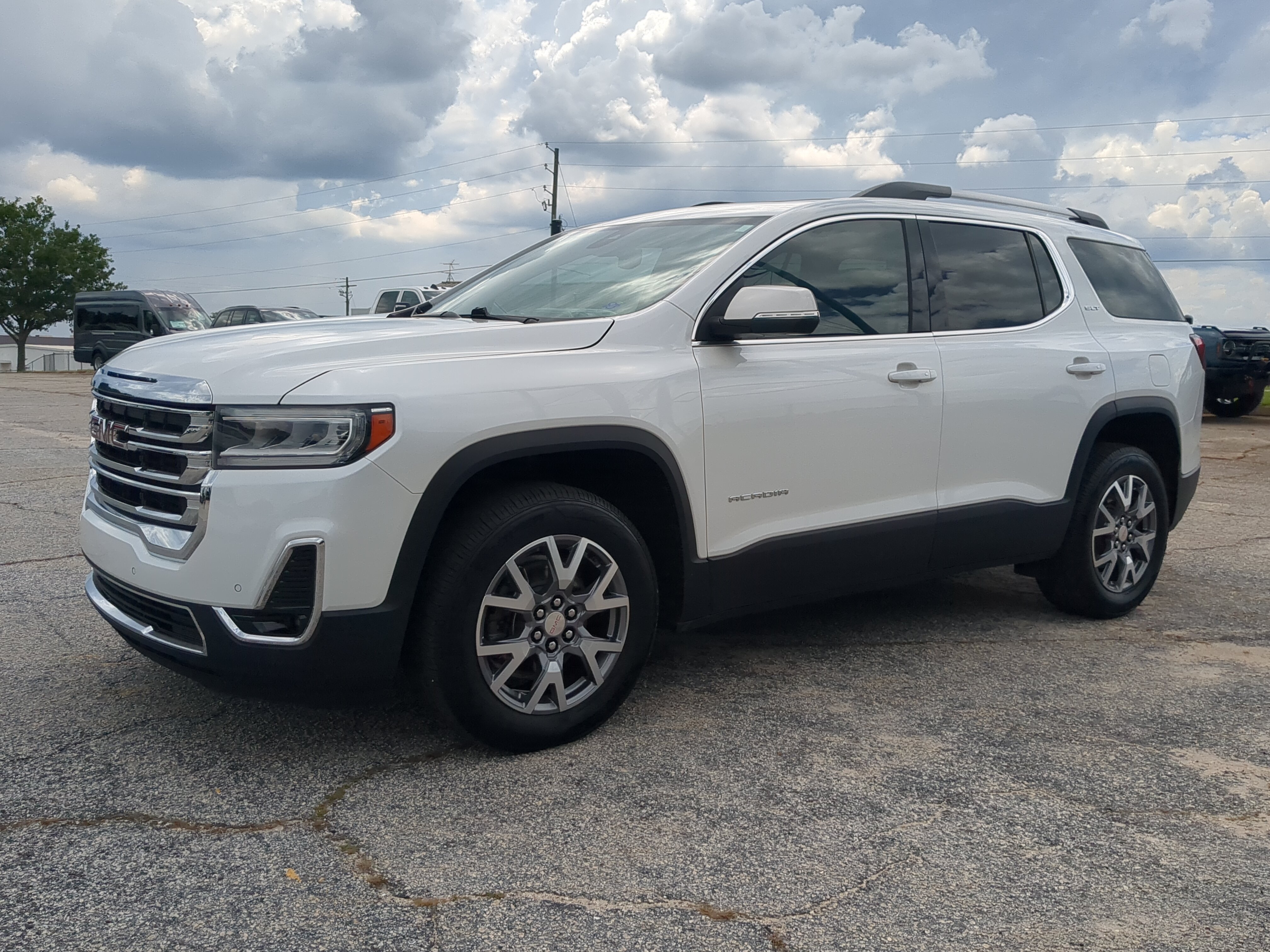Used 2021 GMC Acadia SLT w/ Trailering Package FWD image 6