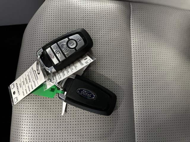 Certified 2023 Ford Escape Platinum image 28