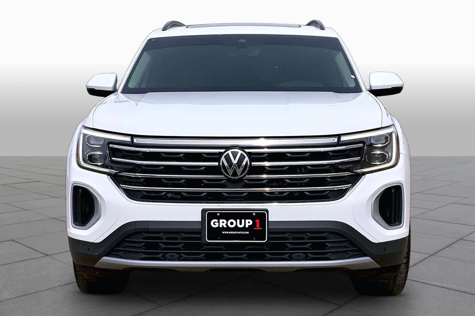 Used 2024 Volkswagen Atlas SE FWD image 4