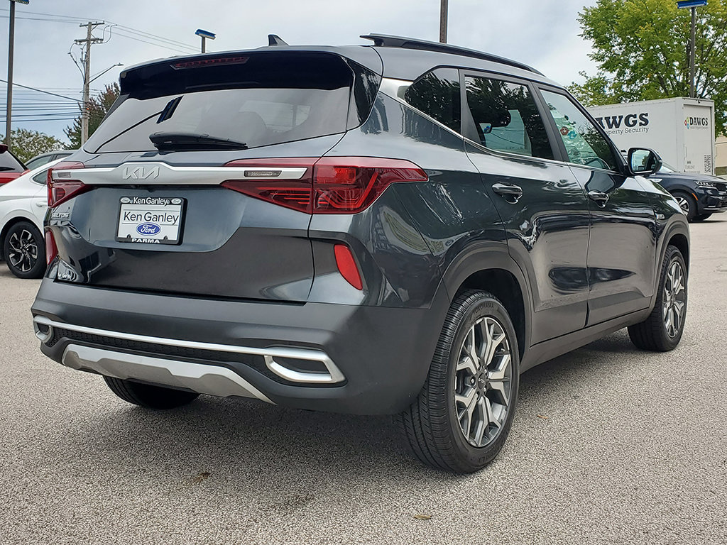 Used 2022 Kia Seltos EX AWD/4WD image 5