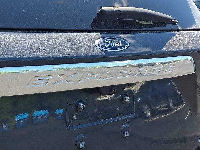 Certified 2022 Ford Explorer XLT w/ Equipment Group 202A AWD/4WD image 36