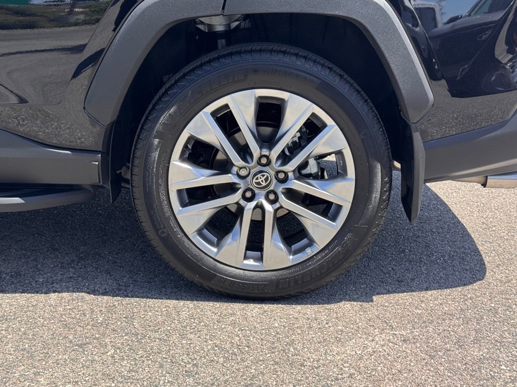 Used 2025 Toyota RAV4 XLE Premium AWD/4WD image 14