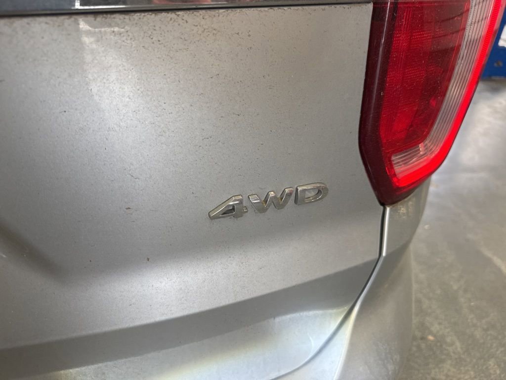 Certified 2017 Ford Explorer Limited image 4