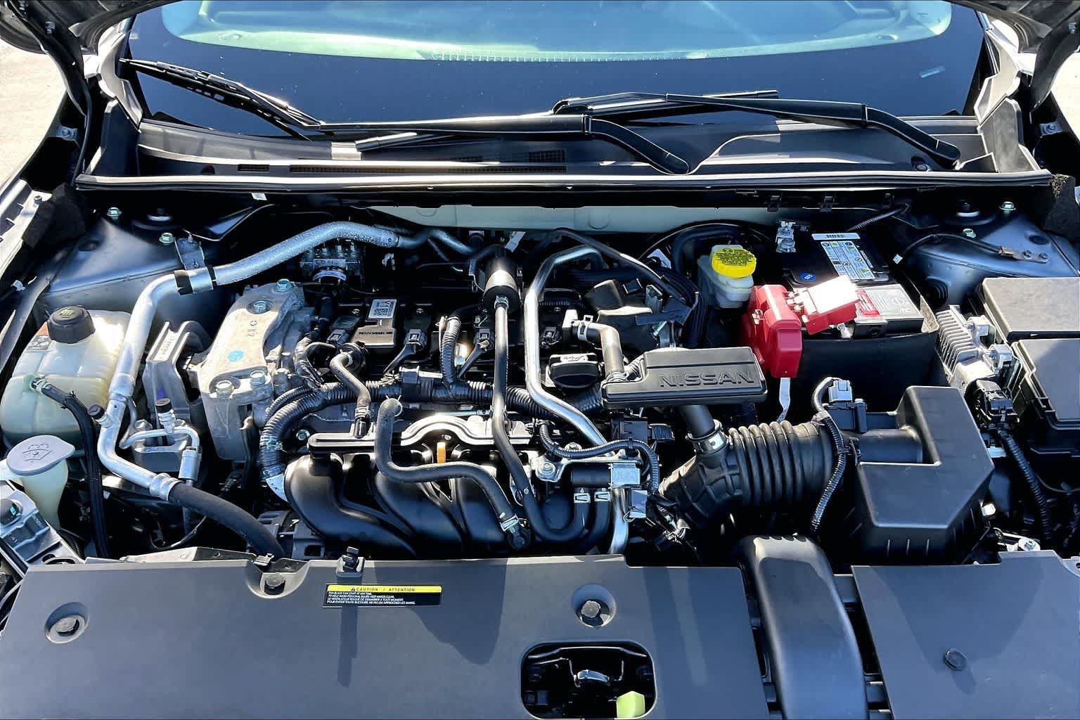 Used 2023 Nissan Sentra SR w/ SR Premium Package FWD image 9