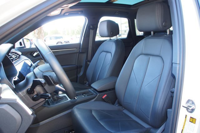 Used 2024 Audi Q3 2.0T Premium AWD/4WD image 17