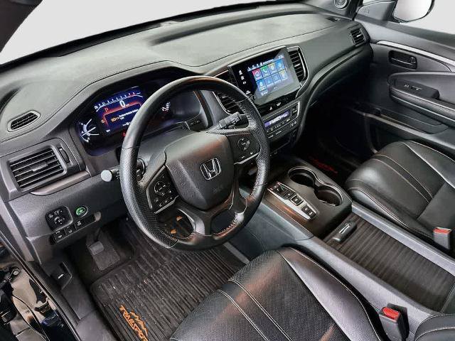 Used 2023 Honda Passport TrailSport image 2