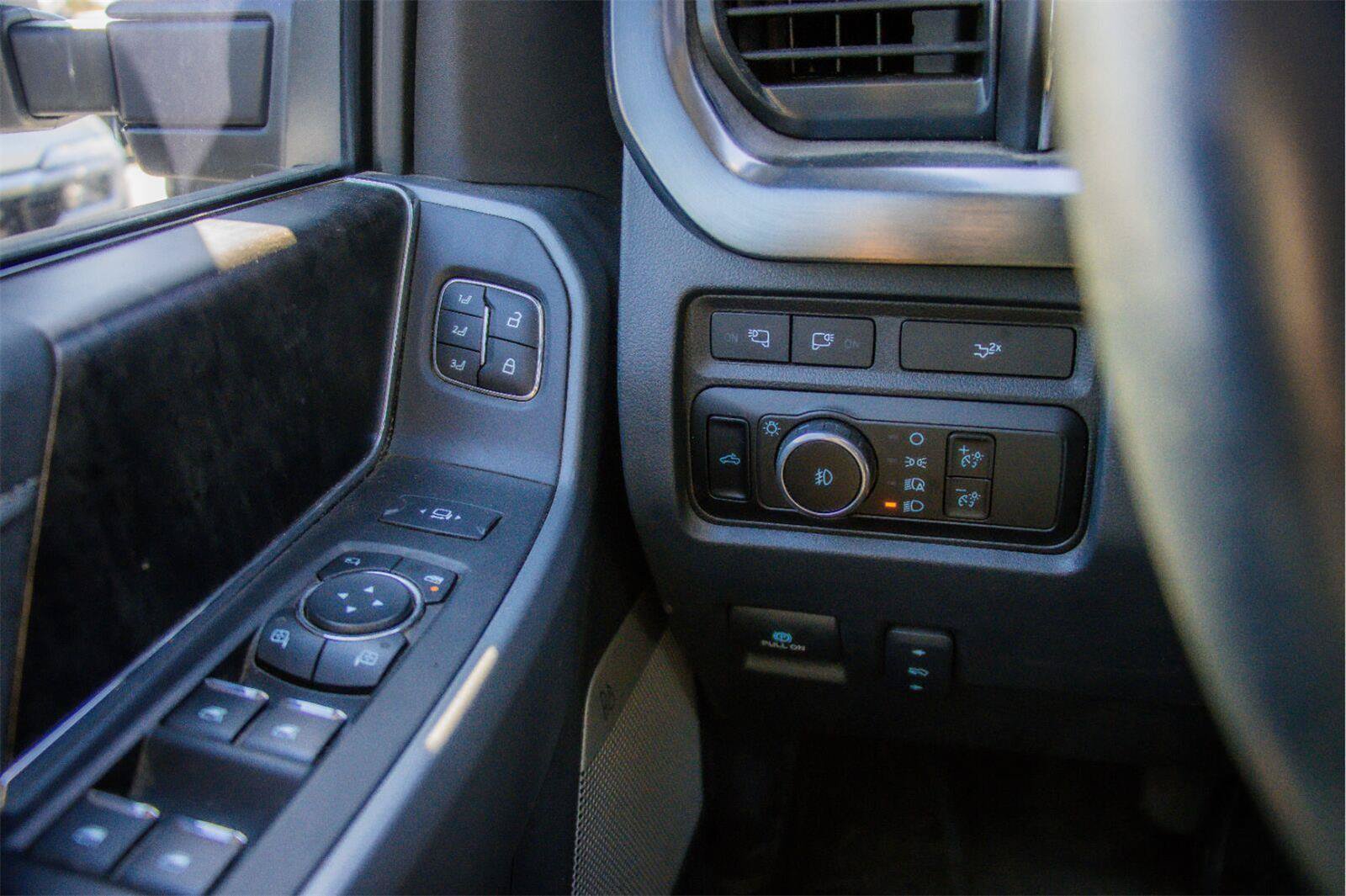 Certified 2024 Ford F250 Lariat w/ Lariat Ultimate Package AWD/4WD image 15
