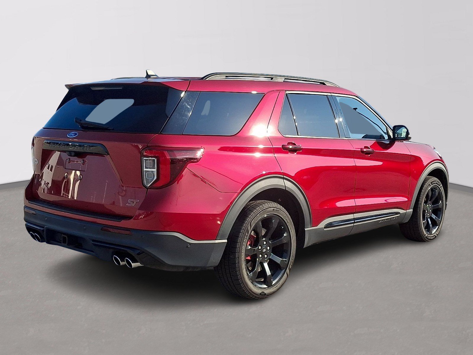 Certified 2022 Ford Explorer ST w/ Equipment Group 401A AWD/4WD image 6