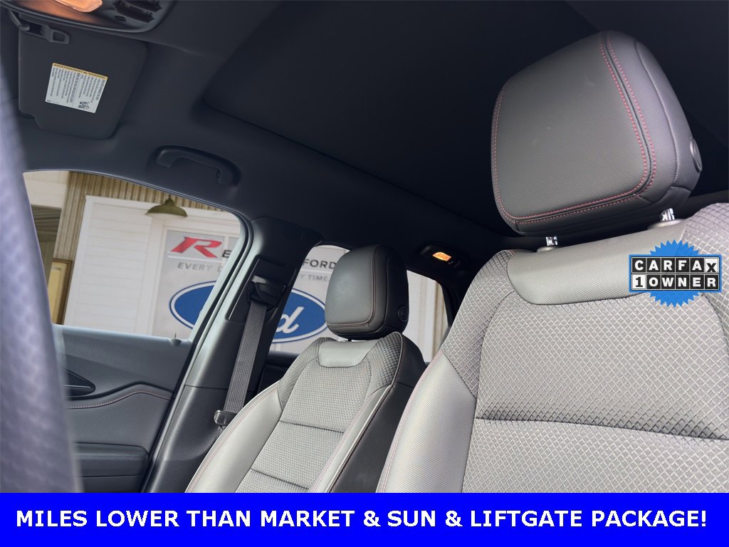 Used 2022 Chevrolet TrailBlazer RS w/ Sun and Liftgate Package image 13