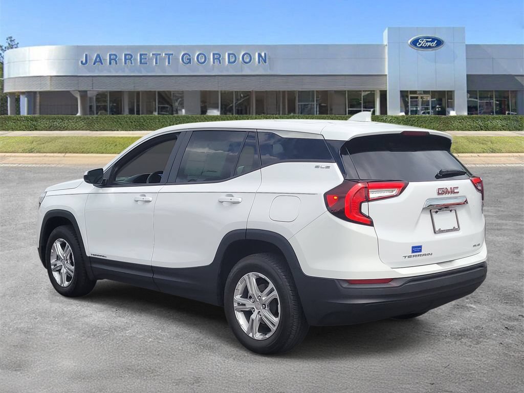 Used 2024 GMC Terrain SLE AWD/4WD image 3