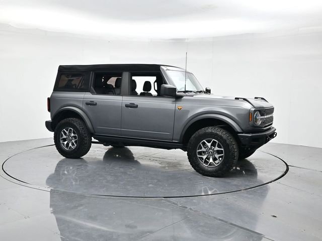 Certified 2024 Ford Bronco Badlands AWD/4WD image 3