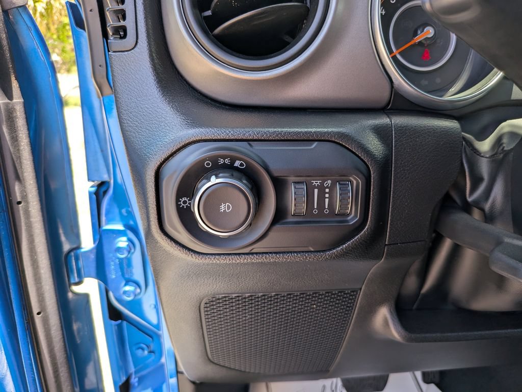 Used 2022 Jeep Wrangler Unlimited Sport AWD/4WD image 29