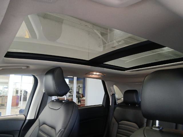 Certified 2022 Ford Edge SEL w/ Convenience Package image 17