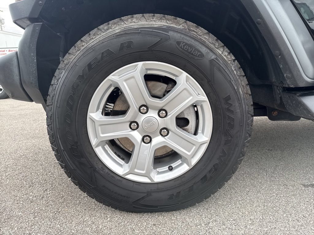 Used 2019 Jeep Wrangler Unlimited Sport S AWD/4WD image 10