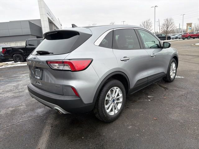 Certified 2021 Ford Escape SE image 4