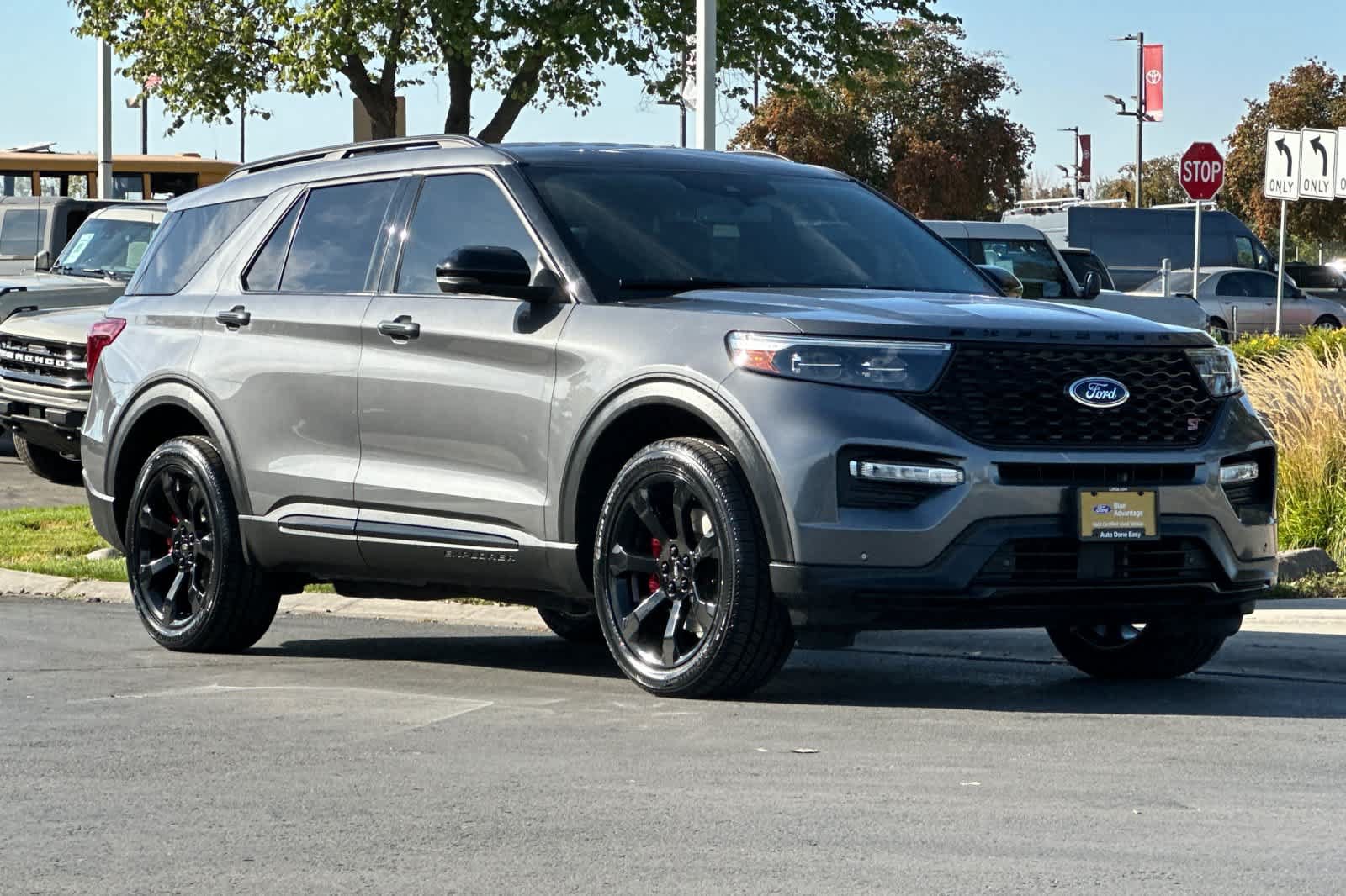 Certified 2022 Ford Explorer ST w/ Equipment Group 401A AWD/4WD image 9