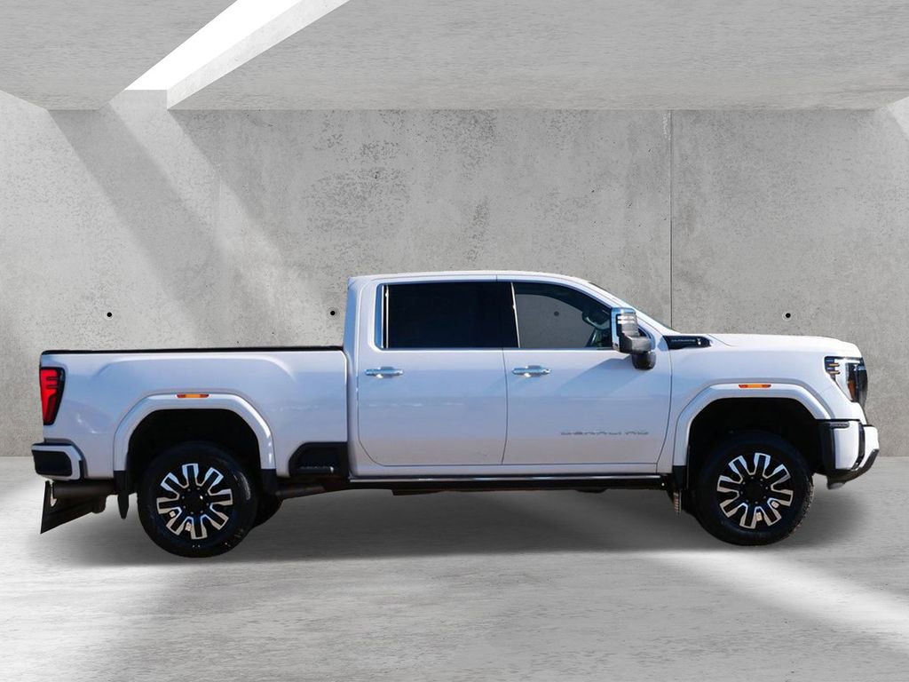 Used 2024 GMC Sierra 2500 Denali Ultimate AWD/4WD image 2