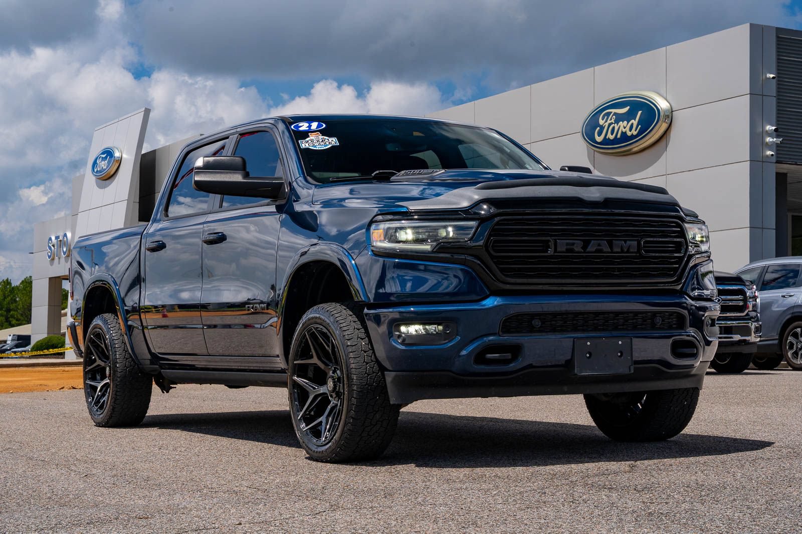 Used 2021 RAM 1500 Limited w/ Night Edition AWD/4WD image 1
