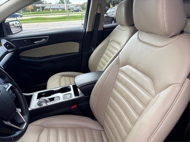Certified 2024 Ford Edge SEL w/ Convenience Package AWD/4WD image 9