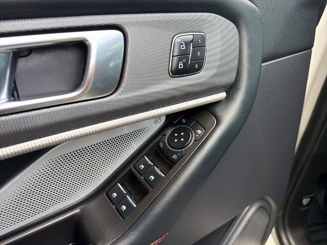 Certified 2025 Ford Explorer ST AWD/4WD image 19