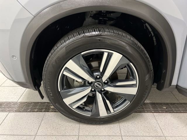 Used 2023 Nissan Rogue SL w/ SL Premium Package image 9