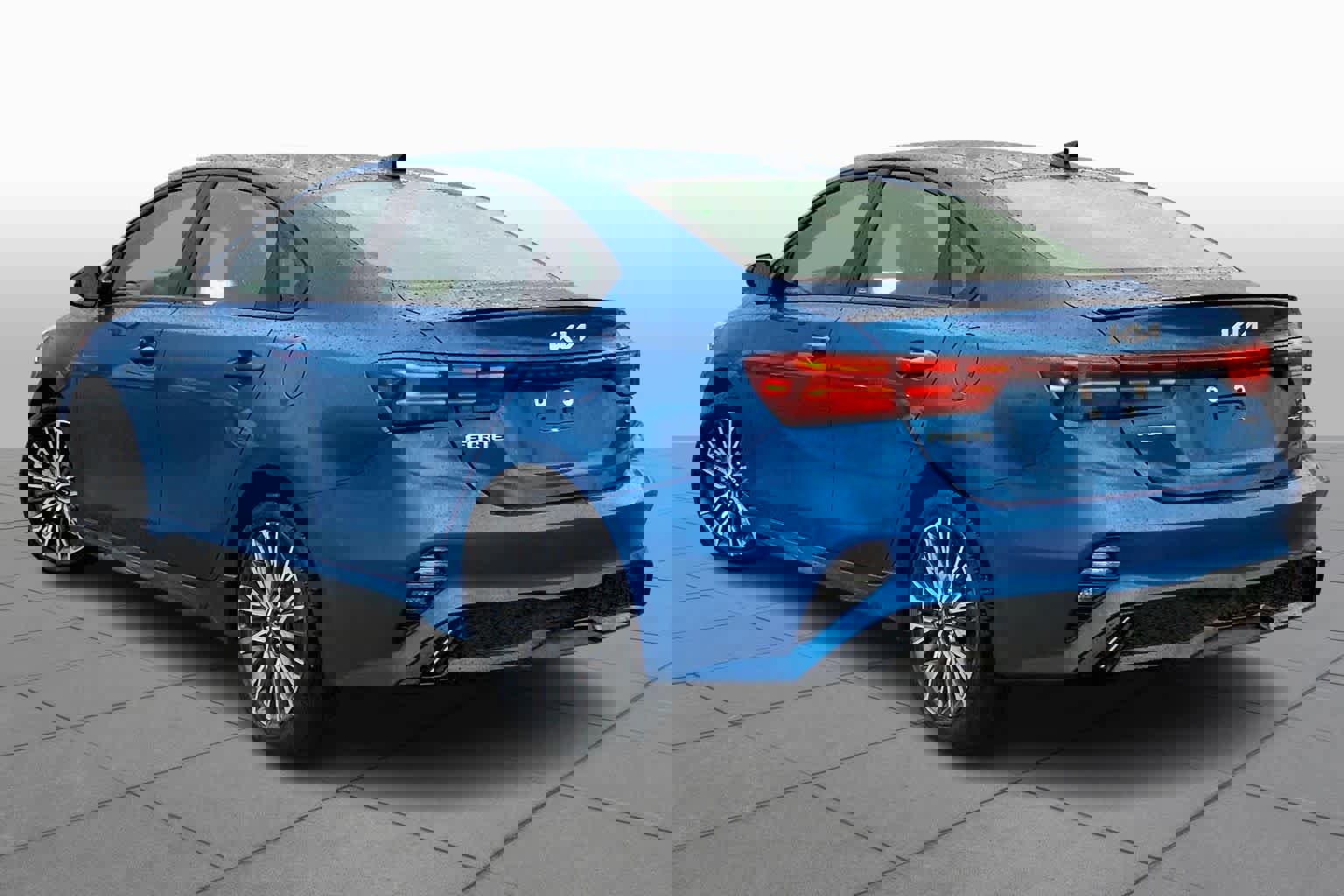 Used 2023 Kia Forte GT-Line w/ GT-Line Premium Package image 4