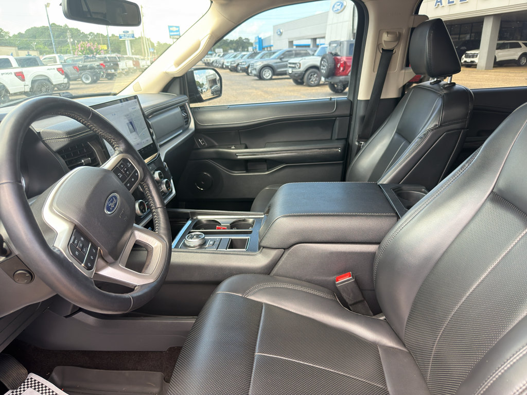 Certified 2022 Ford Expedition XLT RWD image 29