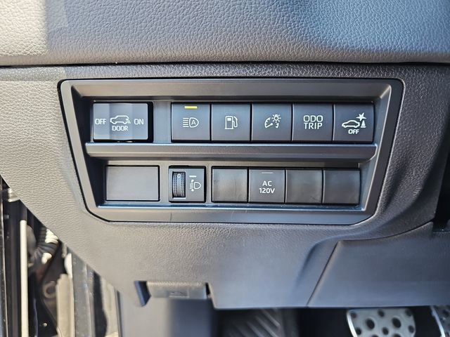 Used 2024 Toyota Sequoia SR5 w/ SR5 Premium Package AWD/4WD image 31