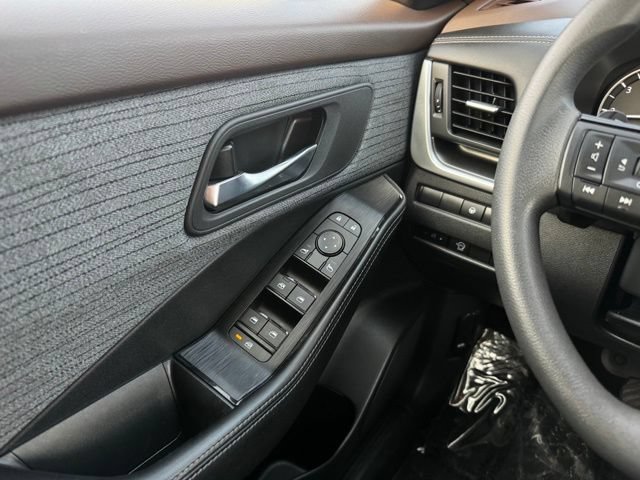 Used 2023 Nissan Rogue SV AWD/4WD image 29