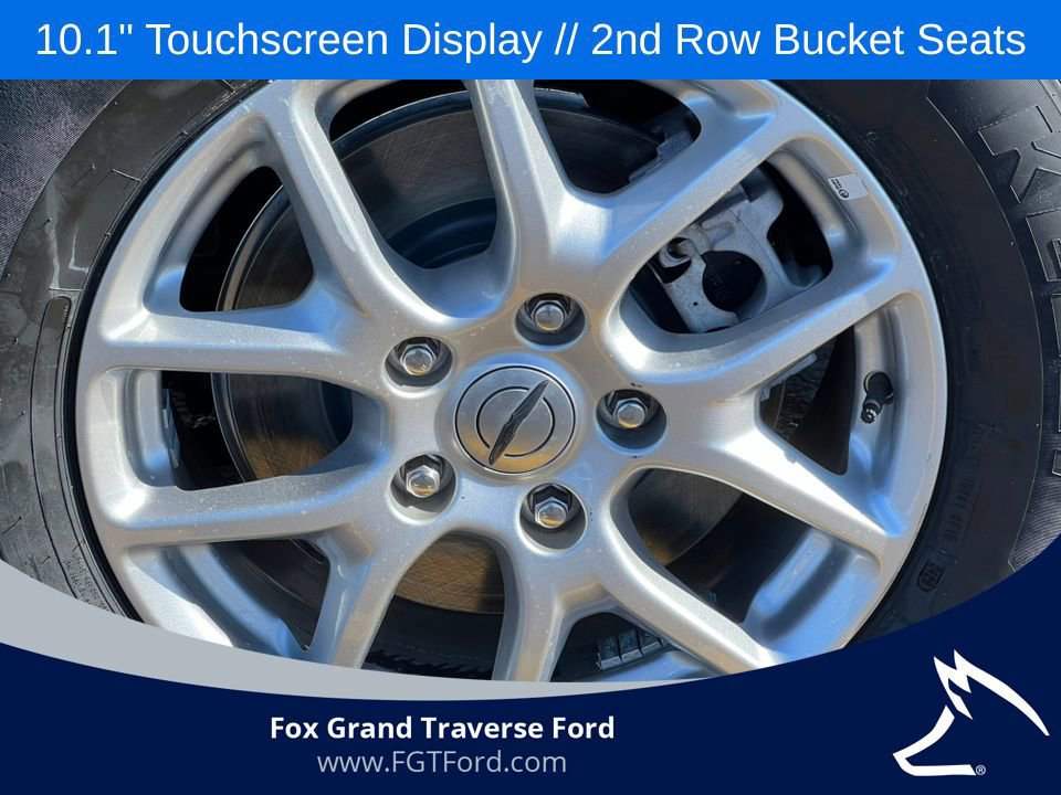 Used 2024 Chrysler Pacifica Touring-L image 13