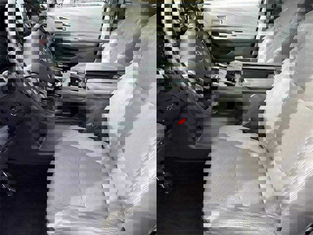 Used 2022 Toyota Sienna Limited image 28