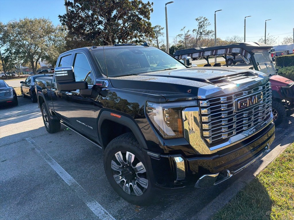Used 2025 GMC Sierra 2500 Denali w/ Denali Reserve Package image 3