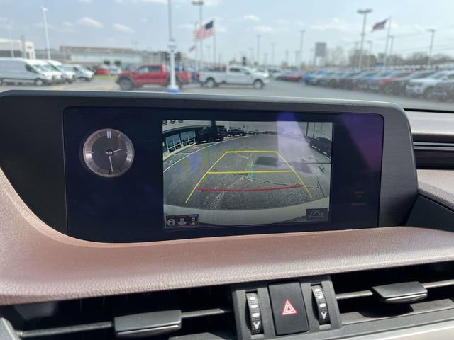 Used 2021 Lexus ES 350 Luxury w/ Accessory Package image 19