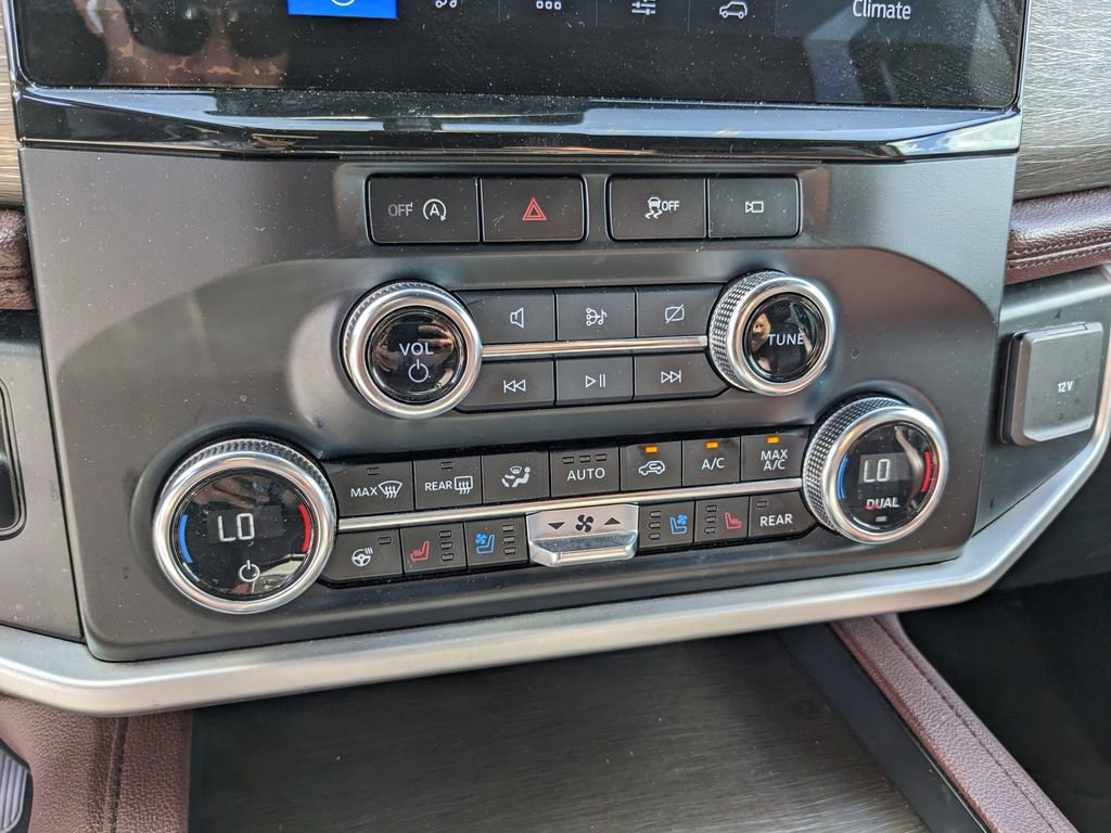 Certified 2024 Ford Expedition Limited image 21