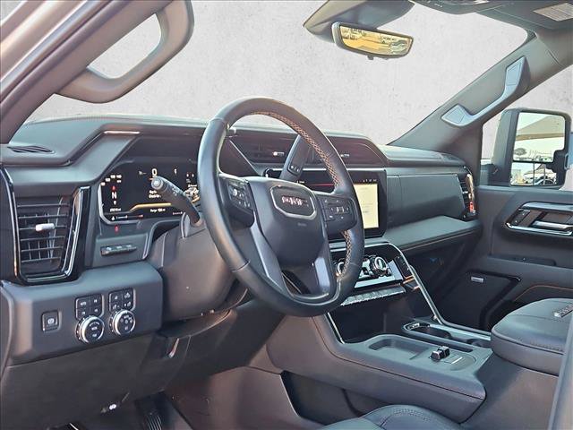 Used 2024 GMC Sierra 2500 AT4 w/ AT4 Premium Plus Package AWD/4WD image 9