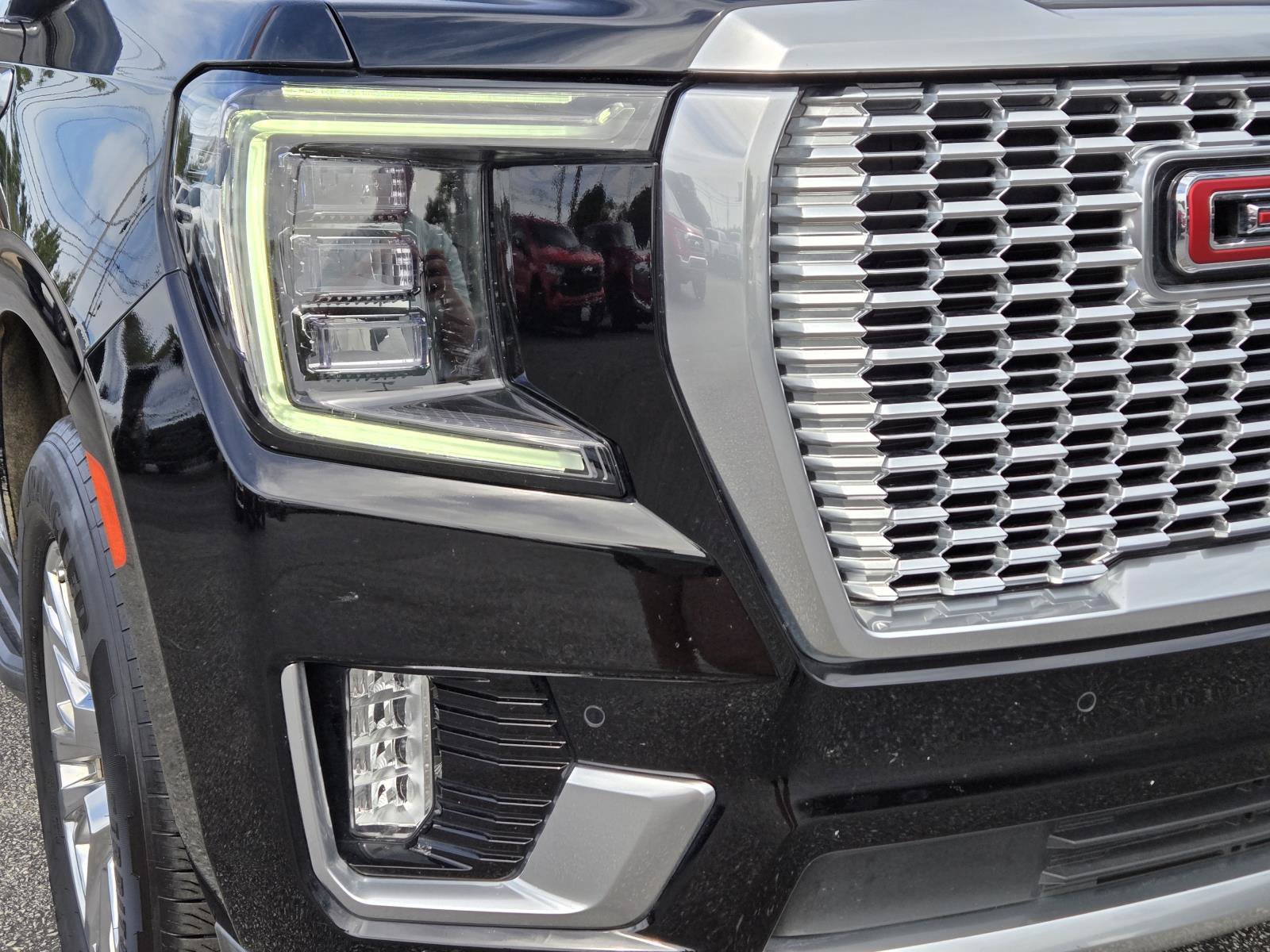 Used 2024 GMC Yukon XL Denali w/ Max Trailering Package AWD/4WD image 4