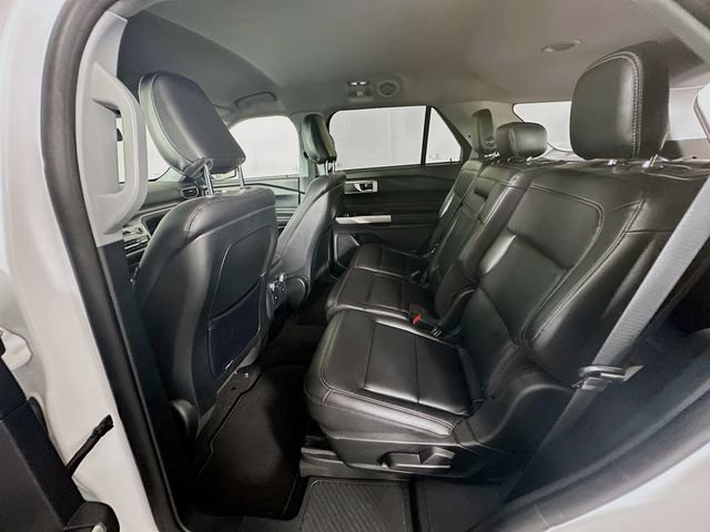 Certified 2020 Ford Explorer XLT w/ Equipment Group 202A AWD/4WD image 30