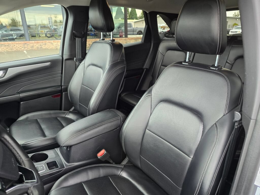 Certified 2023 Ford Escape Platinum AWD/4WD image 21