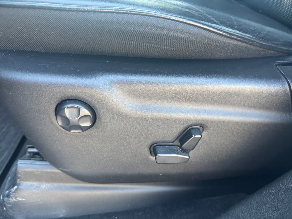 Used 2018 Jeep Grand Cherokee Overland image 22