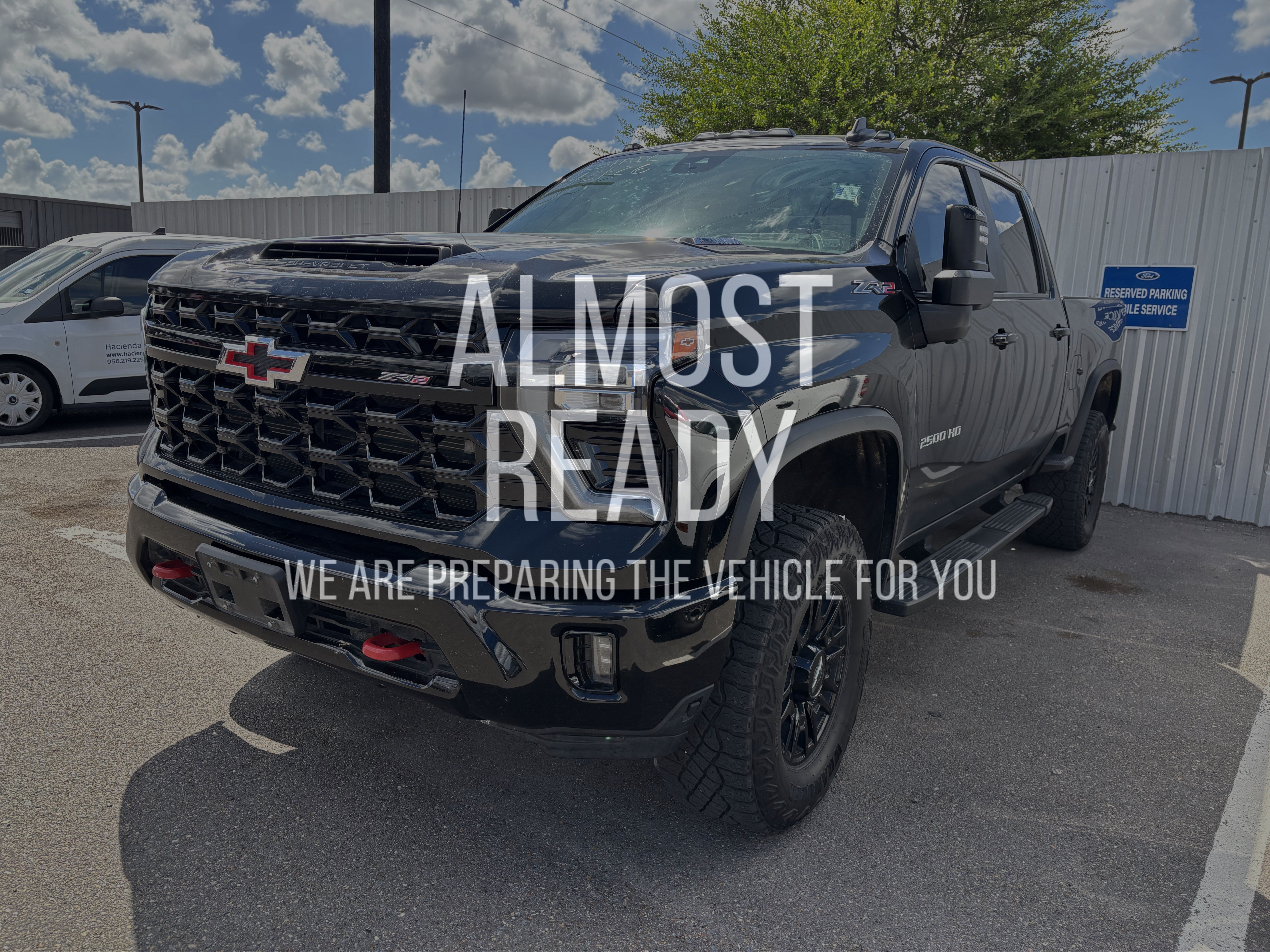 Used 2024 Chevrolet Silverado 2500 ZR2 w/ Technology Package AWD/4WD image 5