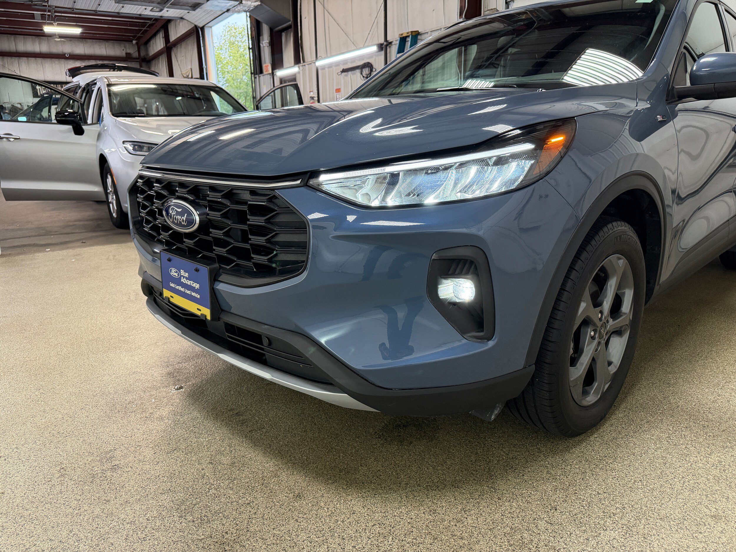 Certified 2025 Ford Escape ST-Line Select AWD/4WD image 32