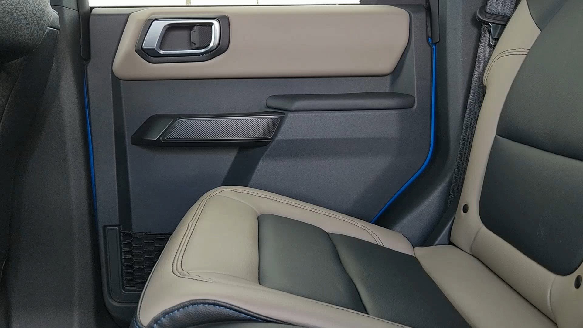 Certified 2024 Ford Bronco Wildtrak image 16