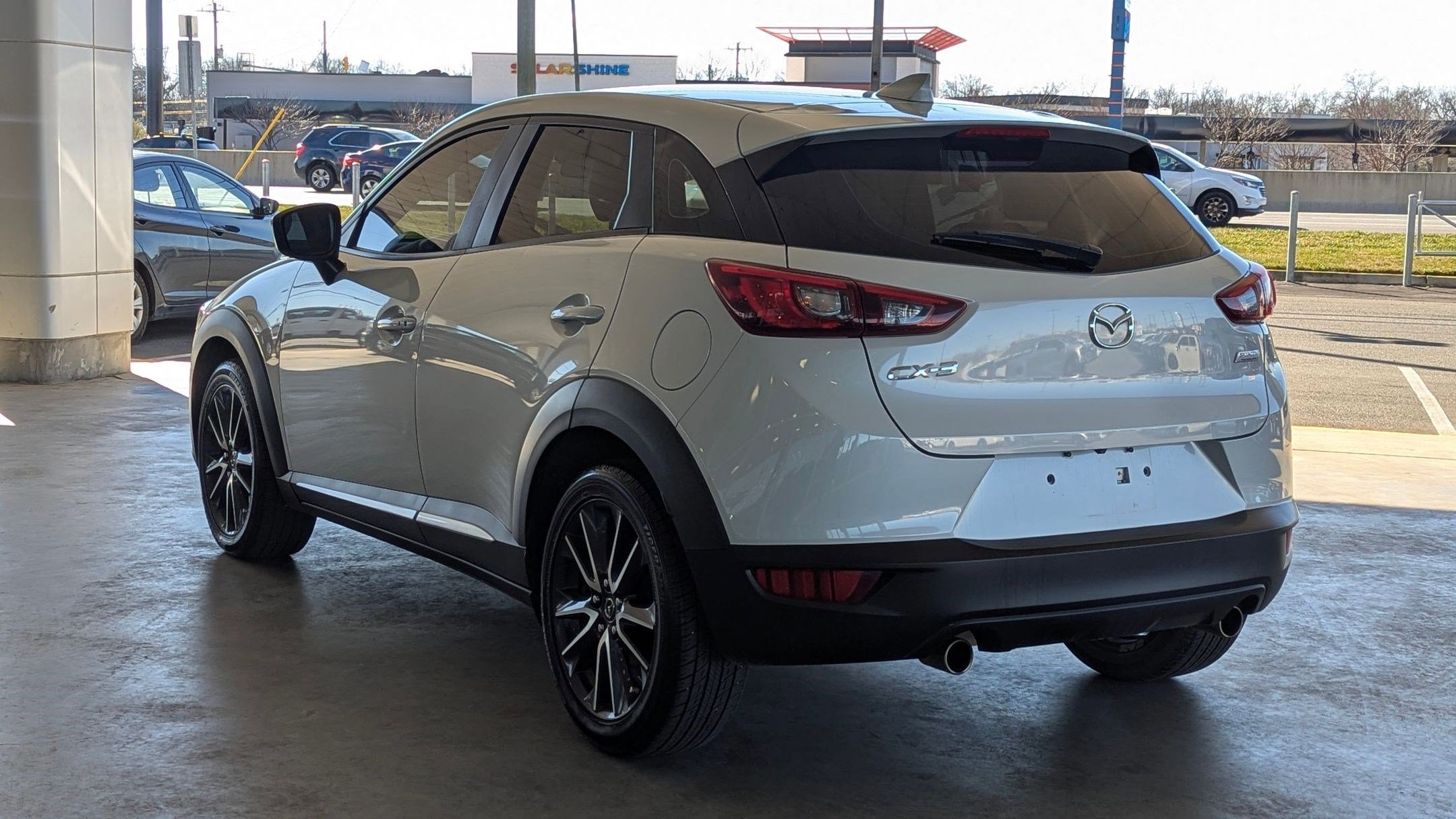 Used 2018 MAZDA CX-3 Grand Touring image 3