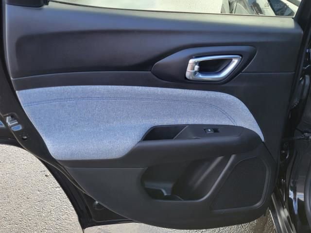 Used 2022 Jeep Compass Latitude image 13