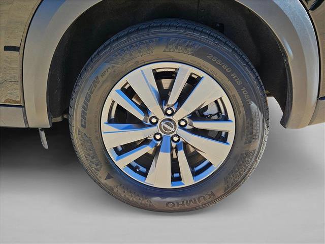 Used 2025 Nissan Pathfinder SV image 24