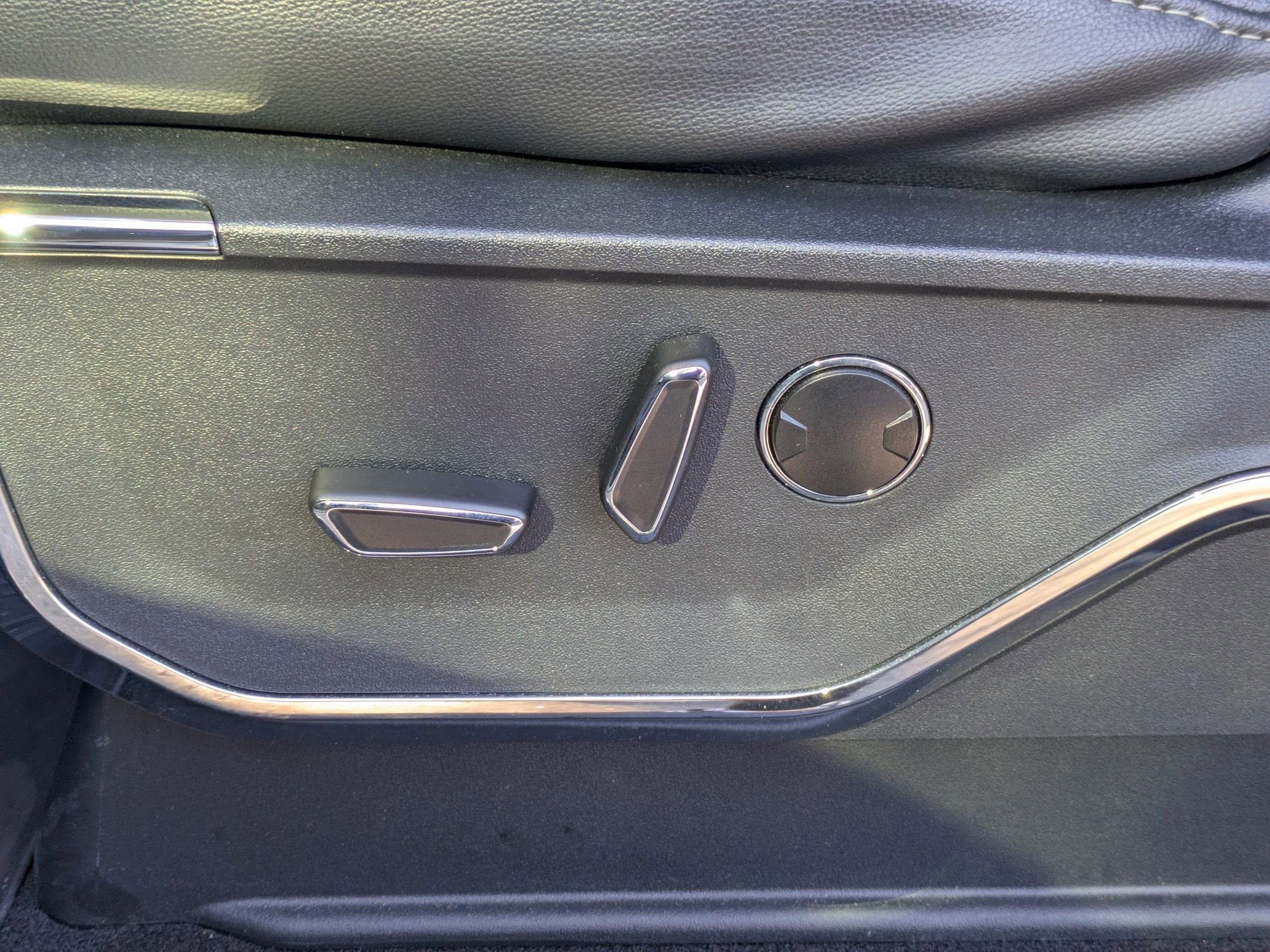 Certified 2023 Ford F150 Lariat w/ Equipment Group 502A High image 14