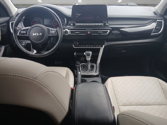 Used 2023 Kia Seltos EX AWD/4WD image 21