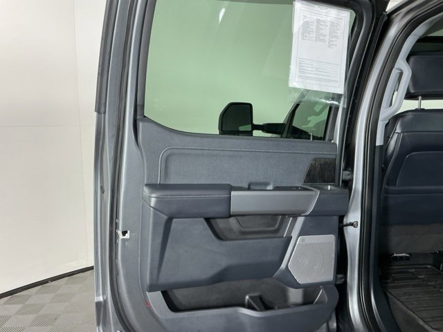 Certified 2025 Ford F450 Lariat w/ FX4 Off-Road Package image 29